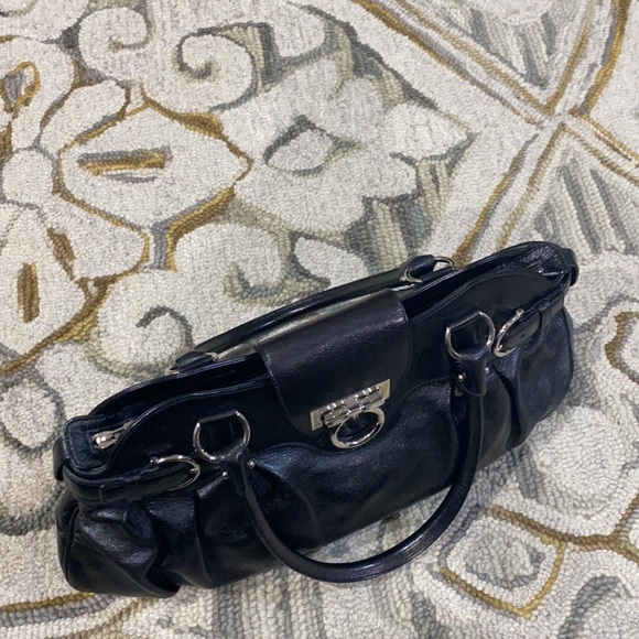 💕 Salvatore Ferragamo Italian black leather large satchel BW-21 5370 gorgeous💕 - Picture 5 of 14